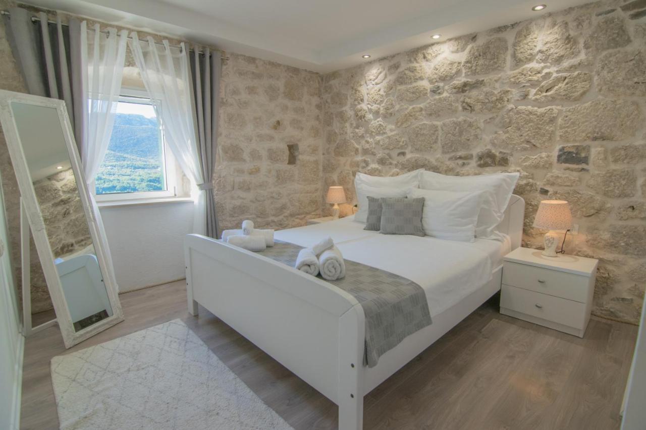 Villa Milena With Heated Pool And Jacuzzi Kostanje Exterior foto