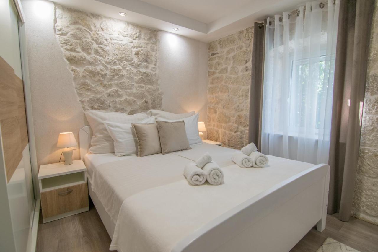 Villa Milena With Heated Pool And Jacuzzi Kostanje Exterior foto